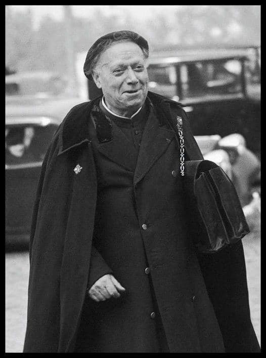 Félix Kir — chanoine, résistant, maire de Dijon
